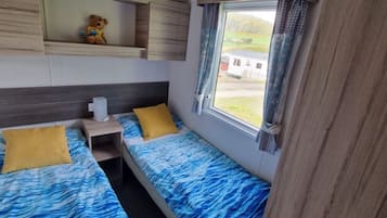 Cabin | 2 bedrooms, free WiFi, bed sheets