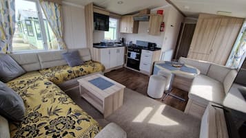 Cabin | Living area
