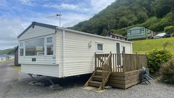 Cabin | Exterior