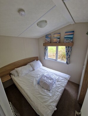 2 bedrooms, free WiFi, bed sheets - Seaside Escape 2 Bed Caravan in Clarach Bay (Aberystwyth)