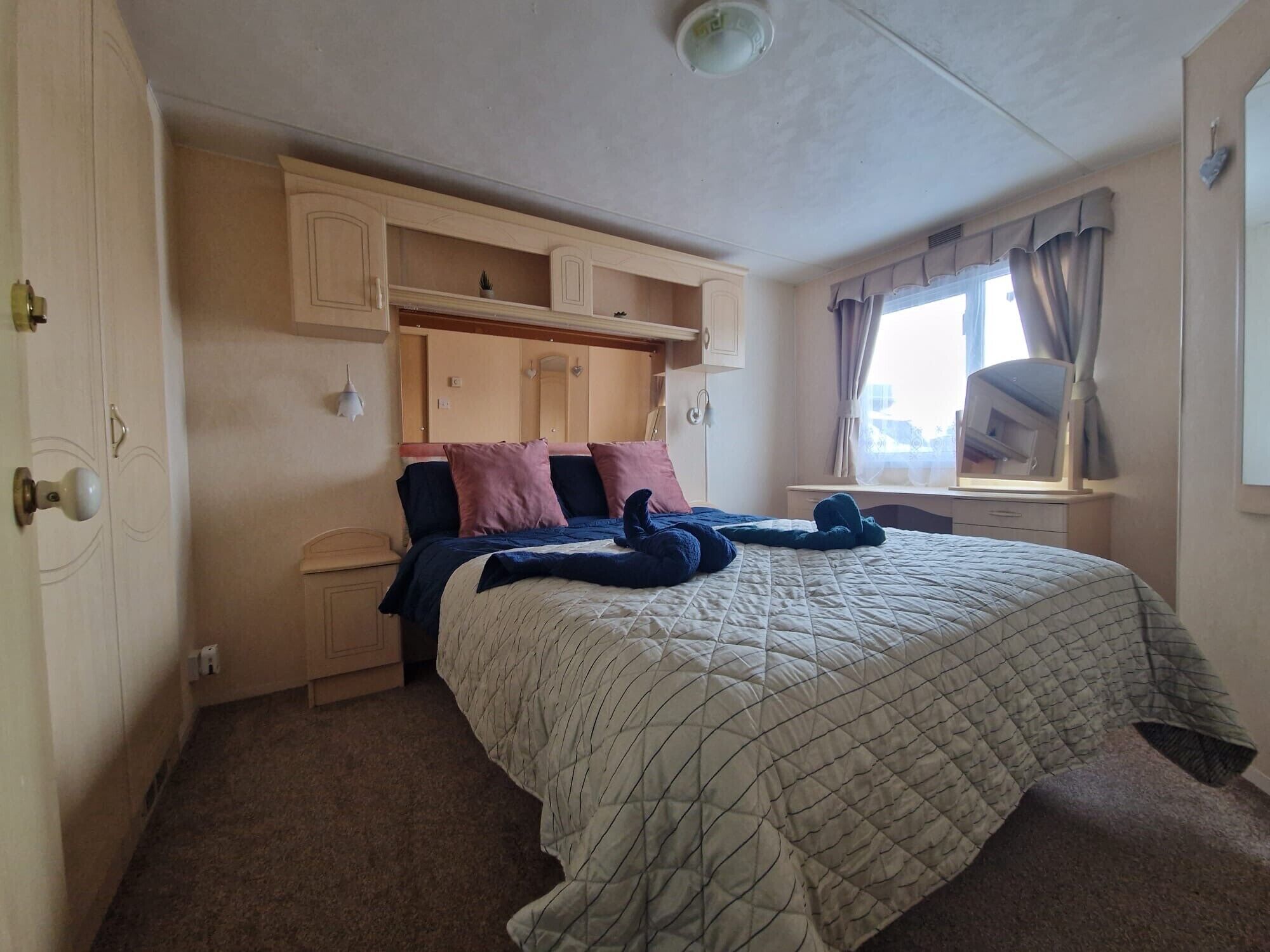 Chalet | 2 bedrooms, free WiFi, bed sheets