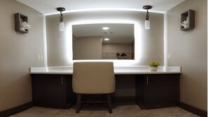 Interior - 3-bedroom villa, AC, WiFi, fitness room. Paradise await you and your family. (Upper Prince's Quarter)