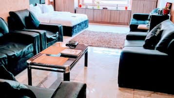 Chambre Exécutive | Vue sur la rue