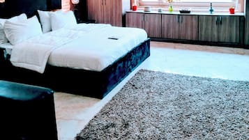 Executive-værelse | Skrivebord, arbejdsområde til bærbare computere, lydisolering