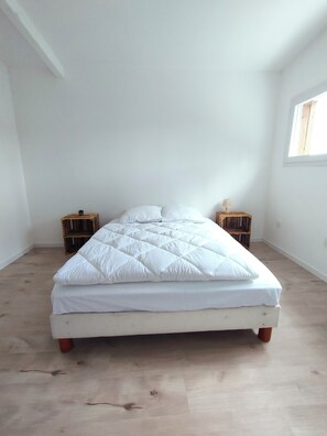 3 bedrooms, desk, free WiFi - 3-bedroom country house "L'Atelier de René (Vire-Normandie)