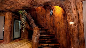 Groot Room Panorama River View with Jacuzzi | Free WiFi