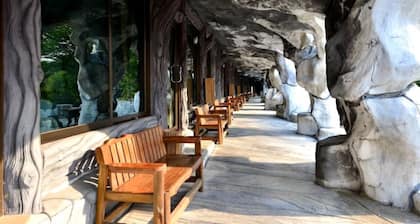19 Degrees Resort