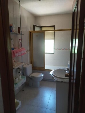 Dormitório compartilhado, 1 quarto, para fumantes, varanda | Banheiro
