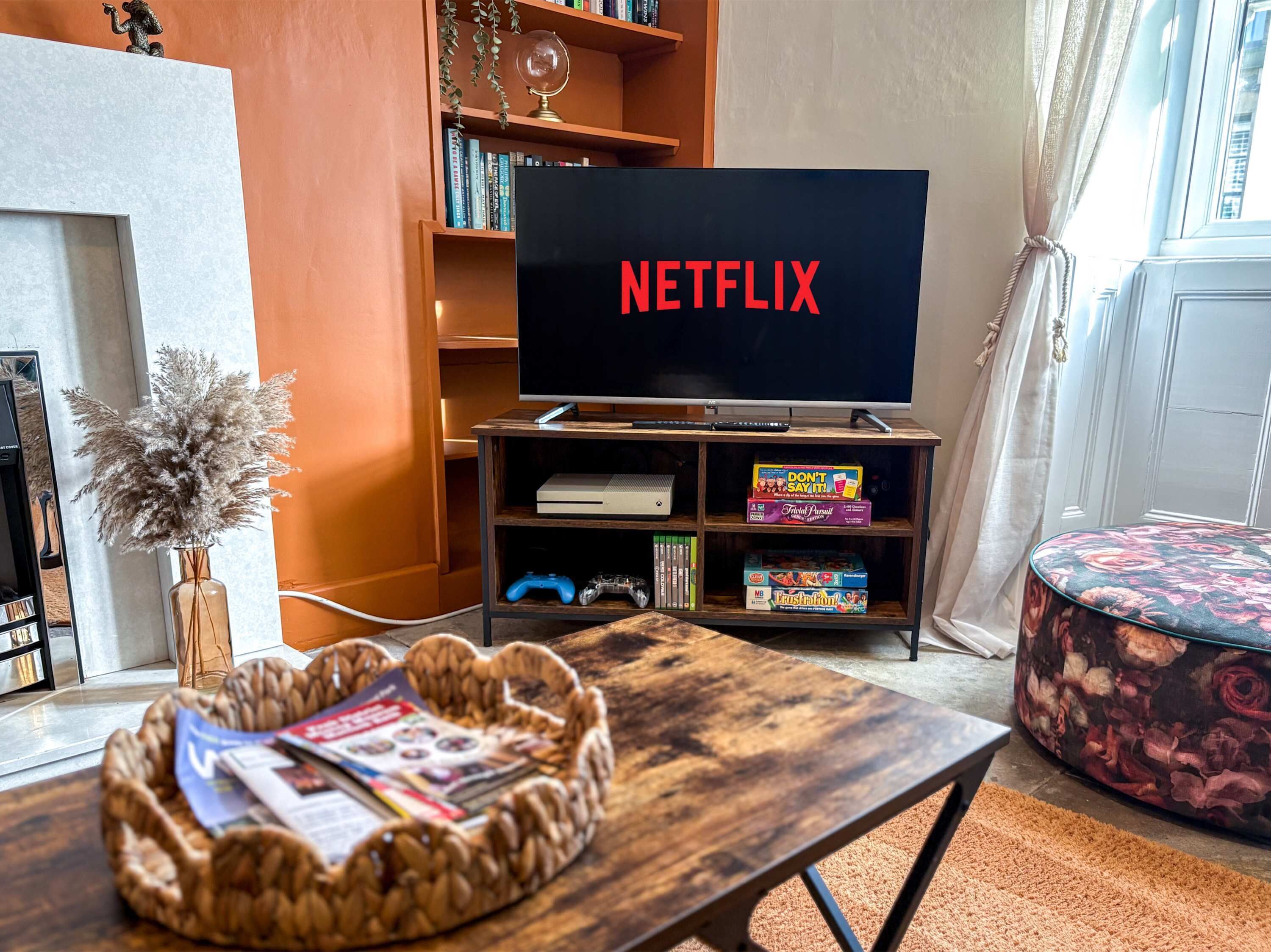 Smart TV, fireplace, video games, offices