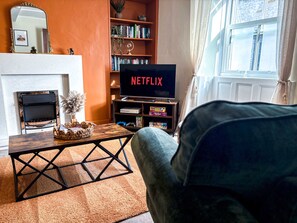 Smart TV, fireplace, video games, offices - Bourne Cottage Luxe 3Bed, Pets Welcome, Xbox S (Castleton)