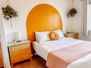 2 bedrooms, free WiFi, bed sheets - The Retro duplex unit (Boise)