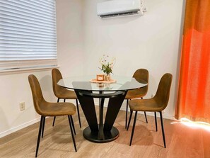 Dining - The Retro duplex unit (Boise)