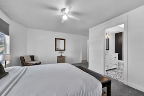 3 bedrooms, desk, iron/ironing board, free WiFi - Tranquil Townhouse near hospital (Boise)
