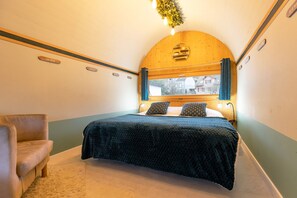 1 bedroom, desk, travel crib, free WiFi - Cottage-Private Bathroom-Little Coccinelle 4p (Sainte-Croix-aux-Mines)