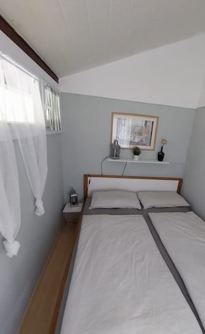 2 bedrooms, iron/ironing board, free WiFi, bed sheets - Dream view of Lake Garda (Tignale)