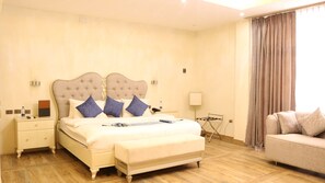 Coffres-forts dans les chambres, rideaux occultants