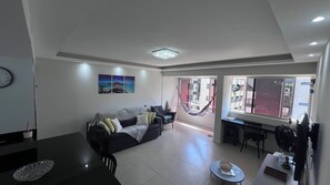 Smart TV, books - INATIVO NEW Ponta Verde 200m Beach/Lighthouse/Coral Landmark (Ponta Verde Maceió)