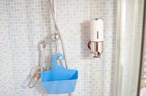 Shower, hair dryer, bidet, towels - House with terrace near the Beach - Eden Holiday Home (Termini Imerese)