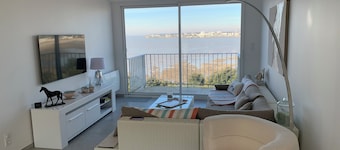 RARE DOUBLE SEA VIEW crossing: 180° bay of ROYAN and 180° on St Georges