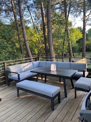 Outdoor dining - Apartment with your head in the trees, 50m from the lake - Hourtin Port (Hourtin)