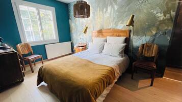 4 chambres, fer et planche à repasser, Wi-Fi, draps fournis