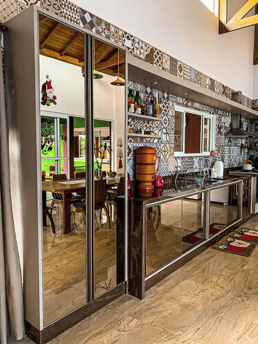 Spacious house with private pool and sea views. Vila da Gloria SFS SC