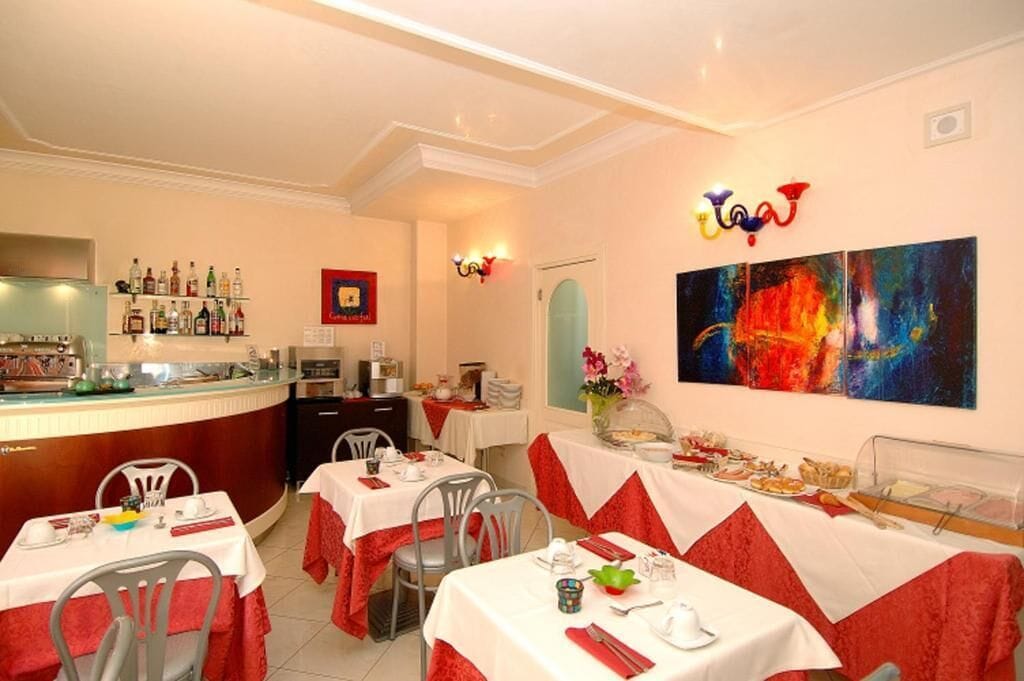 Photo - Hotel Ambasciata Venice - Atika & Atif