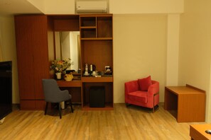 Family Suite | In-room safe, free WiFi, bed sheets - Villa Isabel Hotel (Sorsogon City)