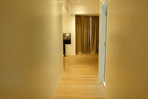 Family Suite | In-room safe, free WiFi, bed sheets