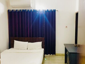 4 室のベッドルーム、アイロン / アイロン台、WiFi