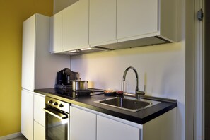 Refrigerador, horno, placa de cocina, lavavajillas
