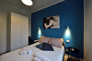 1 dormitorio, tabla de planchar con plancha, wifi gratis y ropa de cama