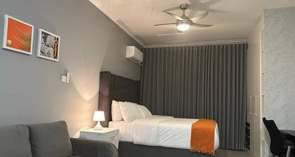 Modern studio with AC and WiFi in delightful Gaborone