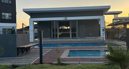 Modern studio with AC and WiFi in delightful Gaborone