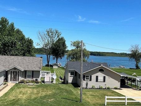 Exterior. Stunning Lake Views with Balcony - with lake access