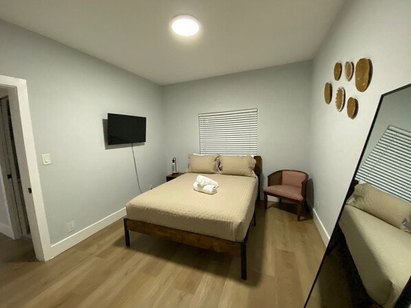 4 bedrooms, WiFi, bed sheets