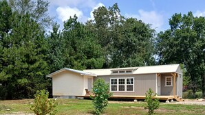 Exterior - Tiny home near Brady Mt./ Lake Ouachita (Royal)