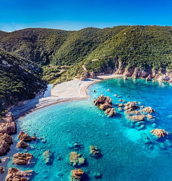 Solsenger og strandhåndklær