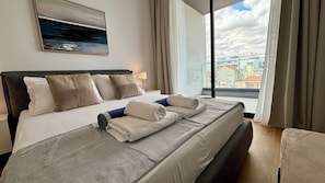 Deluxe Apartment, City View