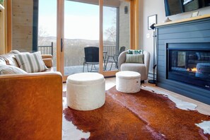 Living area - Vermont Alpine Outlook (Londonderry)
