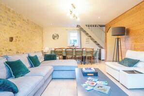 Living area - Large cottage with heated pool near the D-Day beaches (CAMPIGNY)