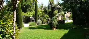 Exceptional village house of 275m2 with swimming pool 11/6m with 14 rooms