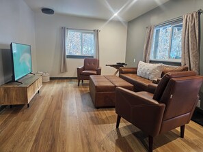 Smart TV - Cuatros Pinos ~ Quiet Tall Pine Retreat (Durango)