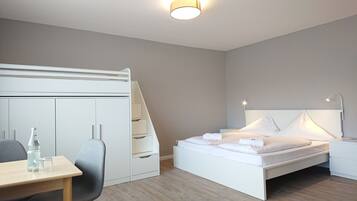 Family Studio, Balcony | 2 bedrooms, in-room safe, free WiFi