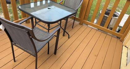 Cozy Beach House bungalow 2-bedroom apartment, lovely Ormond Beach with AC, WiFi
