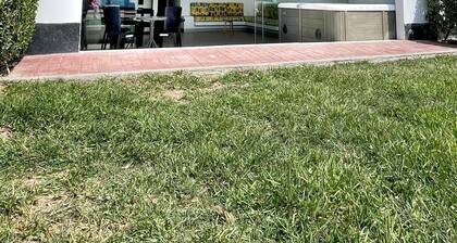 Apartment with Jacuzzi and direct access to the beach