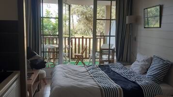 1 bedroom, in-room safe, bed sheets