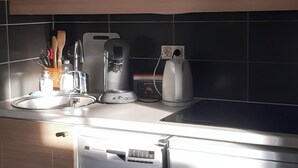 Uklassifisert bilde, 5 av 16, knapp