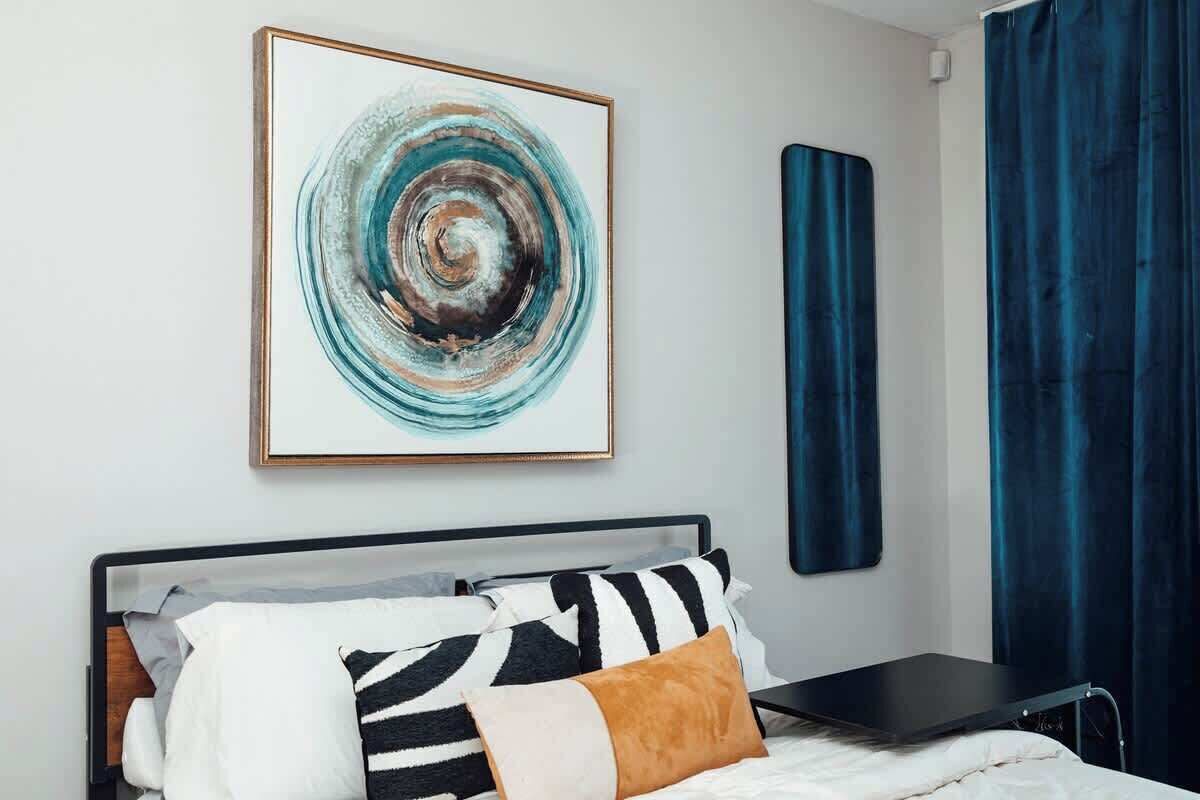 3 多间卧室、熨斗/熨衣板、WiFi、床单