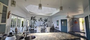 Private kitchen - Unique and peaceful oasis. (Saboga)